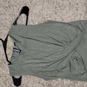 Divided Women's Small cross cropped Green Tank